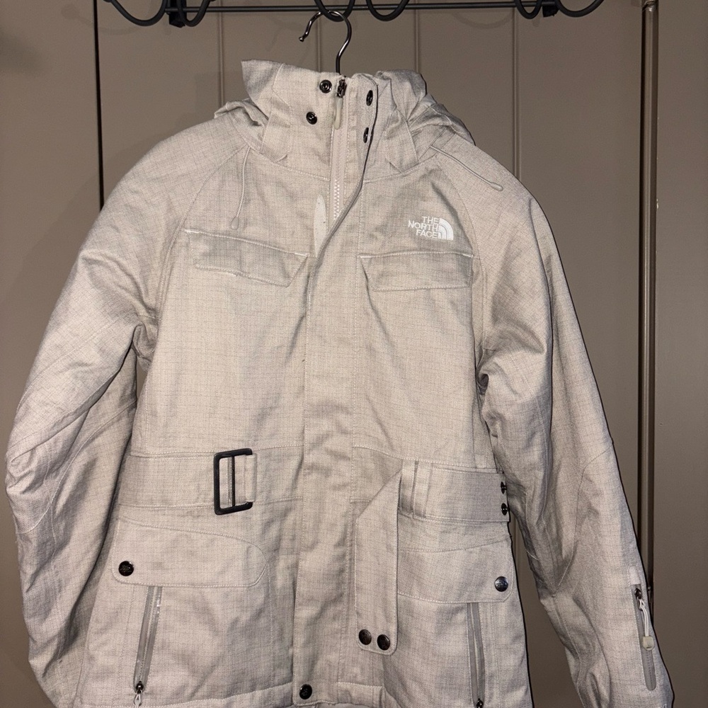 The North Face 600 Hyvent Get Down Belted Winter Ski Jacket in Ivory